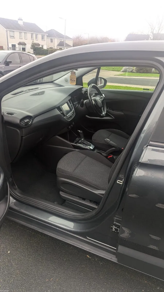 PRICE DROP - AUTOMATIC Opel Crossland X 2017 - Image 6