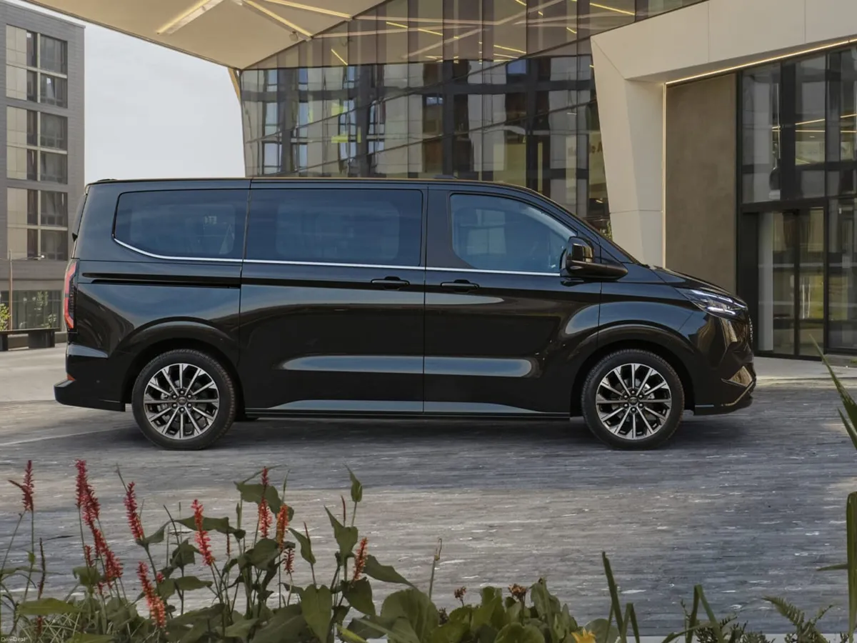 Ford e-Tourneo Custom/Wheelchair Access/Taxi Spec - Image 5