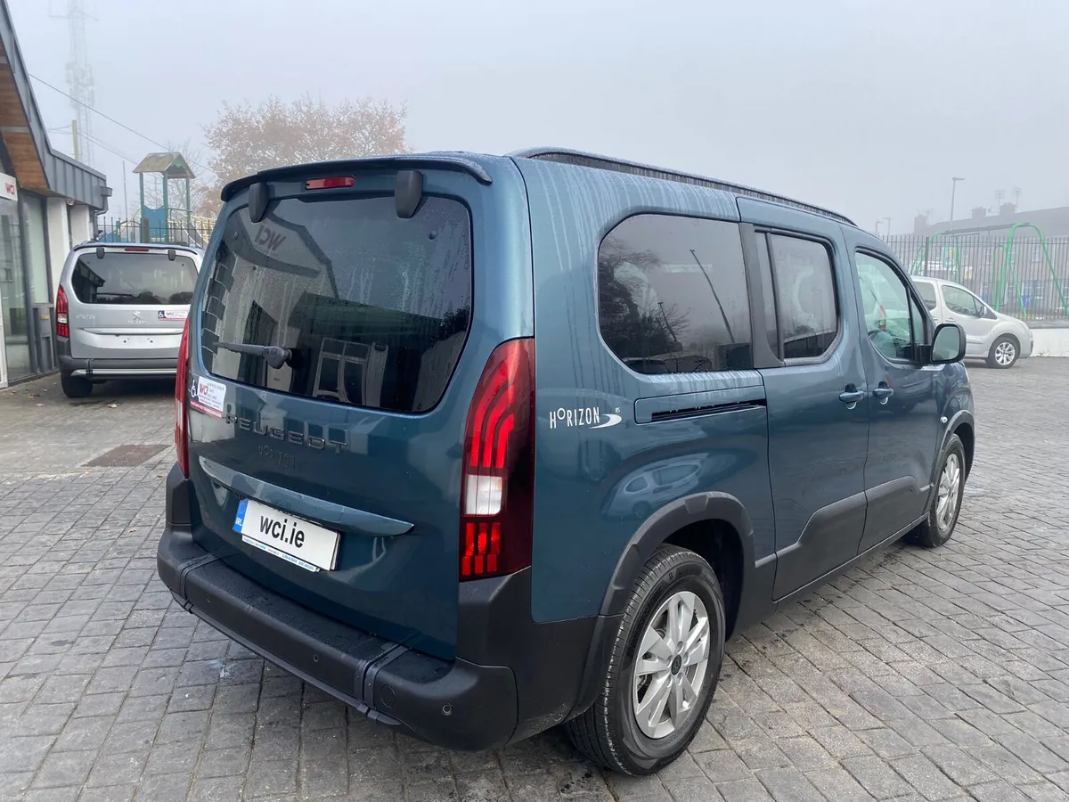 Wheelchair Accessible Peugeot Rifter LWB - Image 6
