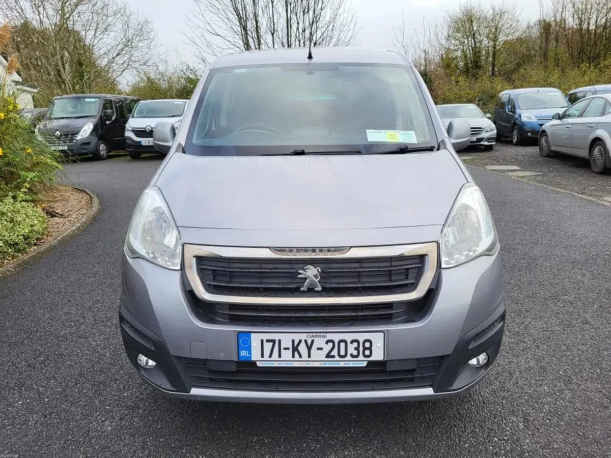 Wheelchair Car Peugeot Partner Auto 2017 - Image 3
