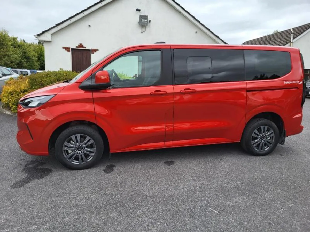 Wheelchair Accessible Ford Tourneo Custom - Image 5