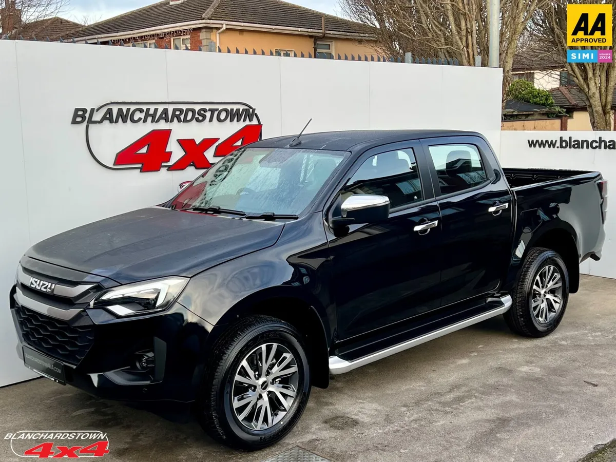 261 ISUZU DMAX 2025 AUTOMATIC 4x4 VATQ - Image 1