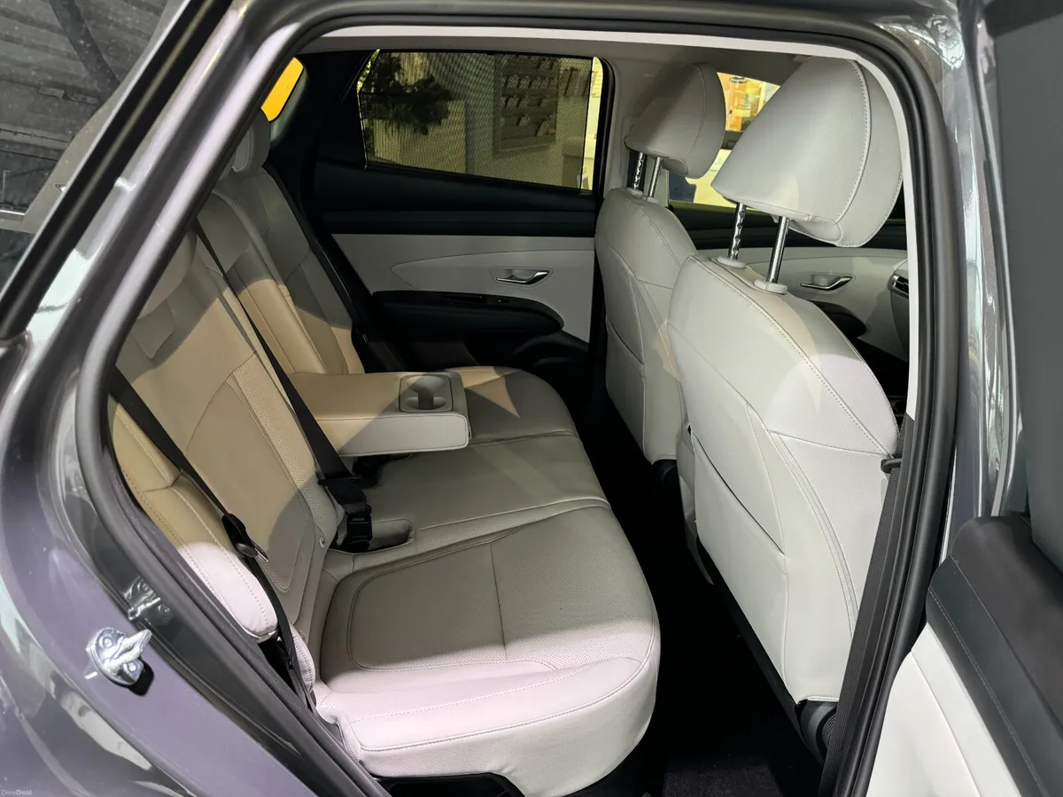 TUCSON 262 - 4WD Executive Plus PHEV STG Auto - Image 5