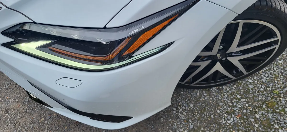 LEXUS ES300H F SPORT LUXURY HYBRID - Image 4
