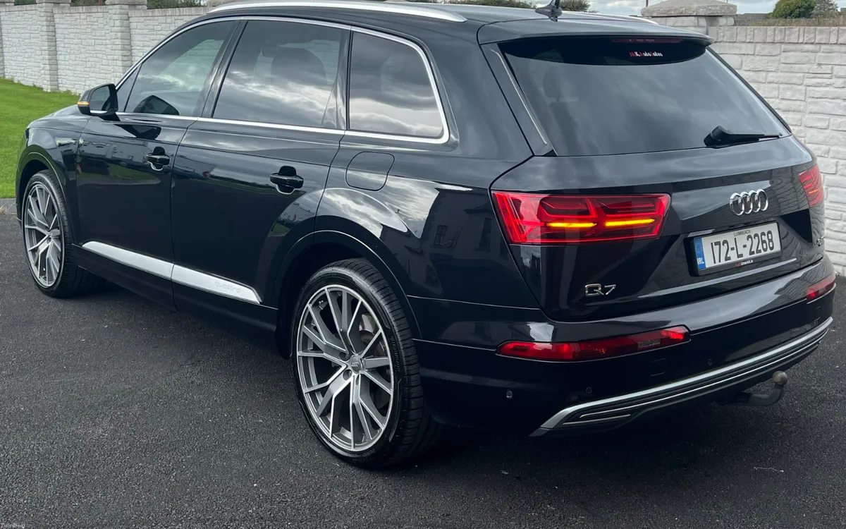 Audi Q7, E-tron, Quattro Black Edition - Image 6