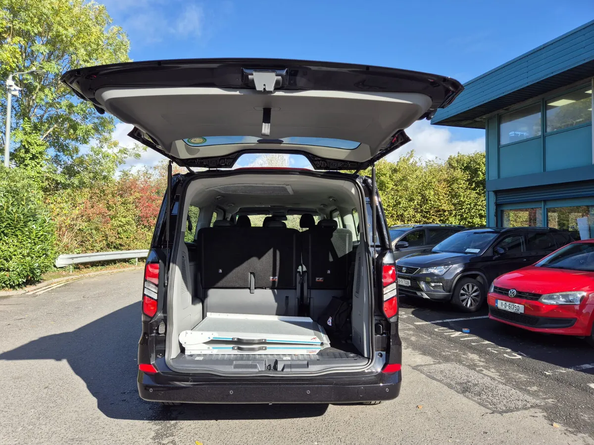 Ford Transit Custom/Wheelchair Access/Taxi Spec - Image 4
