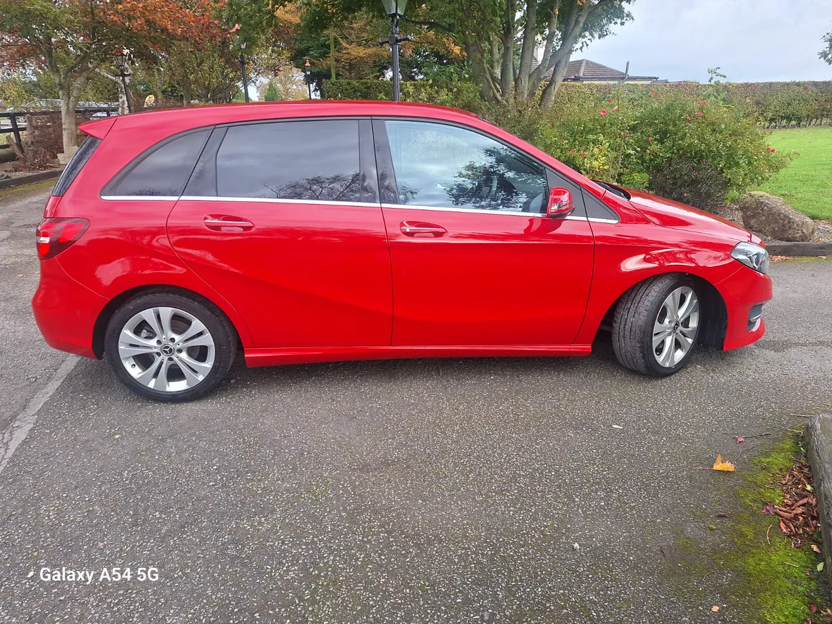 Mercedes-Benz B-Class 2018 - Image 4