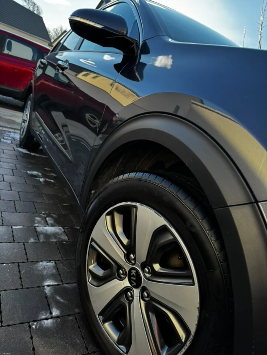 Kia Niro 2019 automatic - Image 3