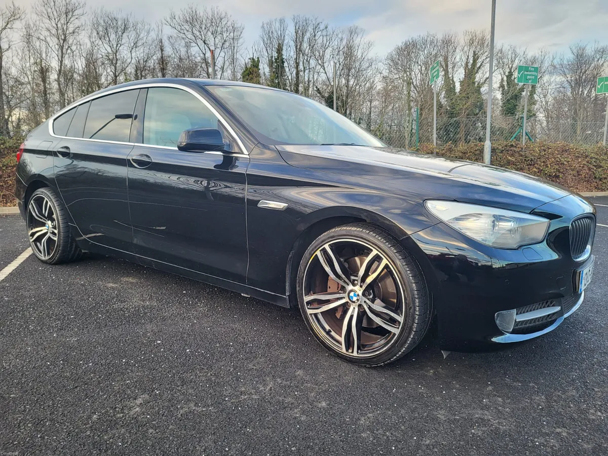 2013 BMW 520D GT AUTOMATIC SE - Image 1