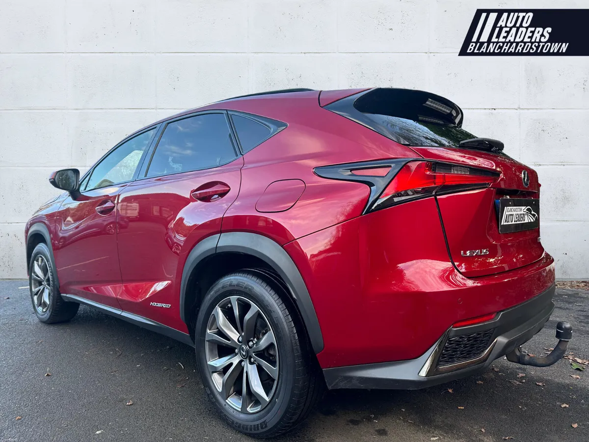 (182)LEXUS NX 300H 2.5 LUX CVT HYBRID 194HP LOW KM - Image 4