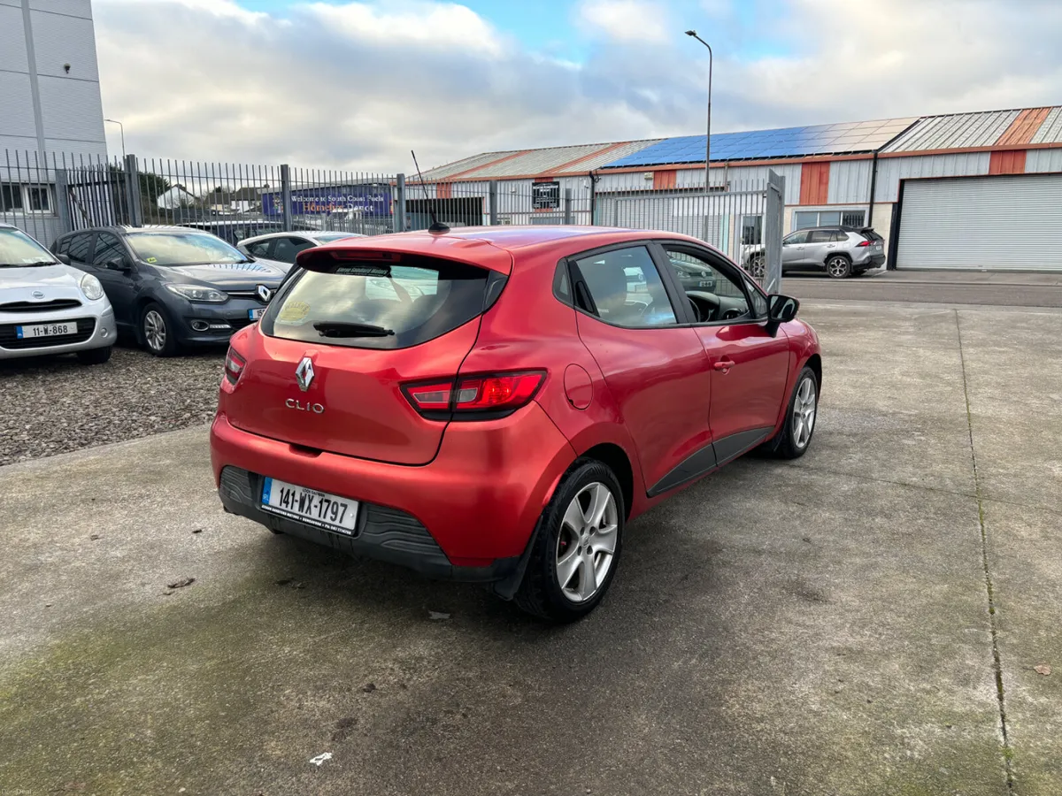Renault Clio - 1.2 Petrol - Ideal Learner Car - Image 4