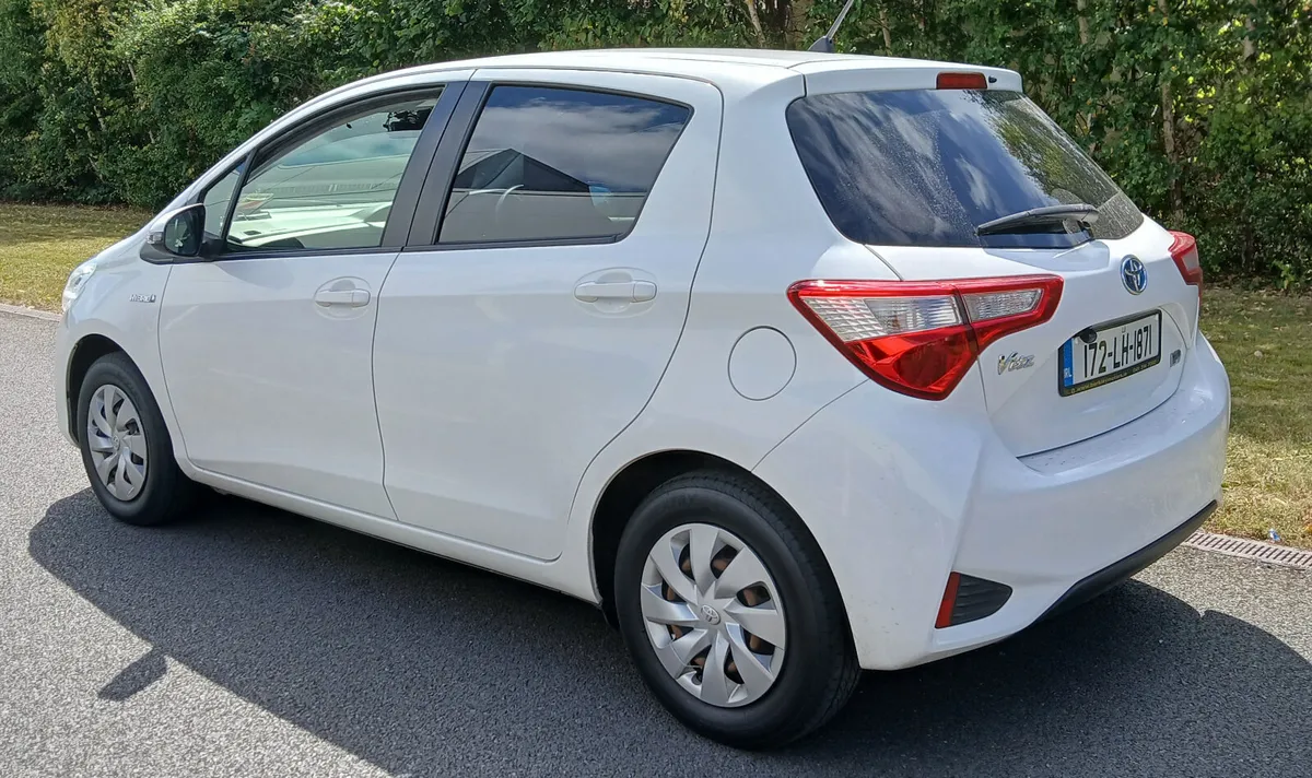 Toyota Vitz 2017 HYBRID 1.5 AUTO 5dr - Image 6