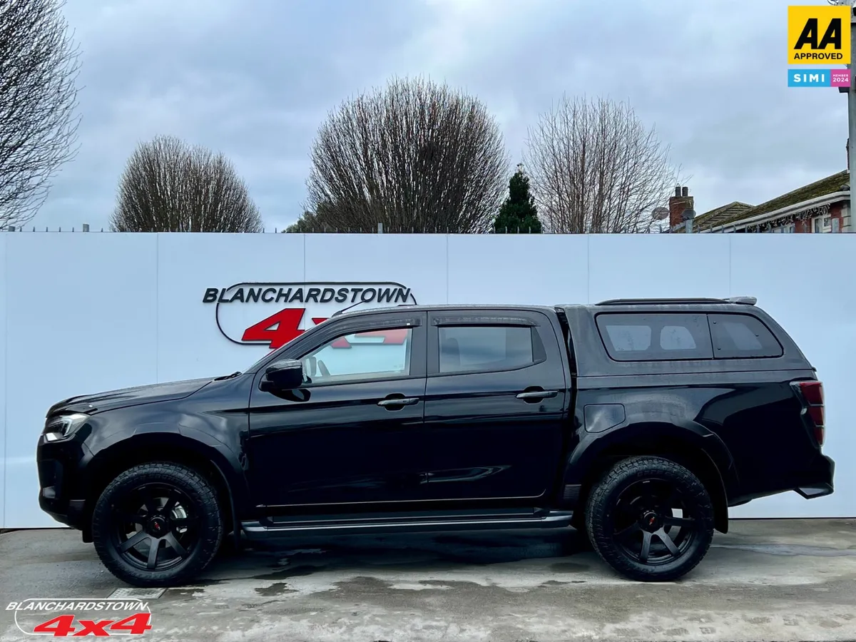 261 ISUZU DMAX COBRA LSE ONYX BLACK VATQ - Image 3