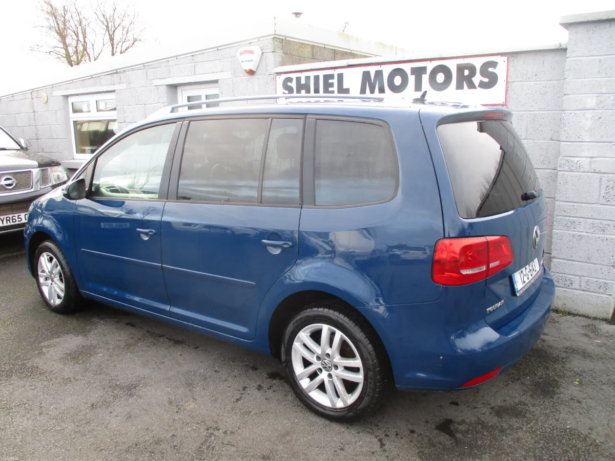 Volkswagen Touran 2012 - Image 4
