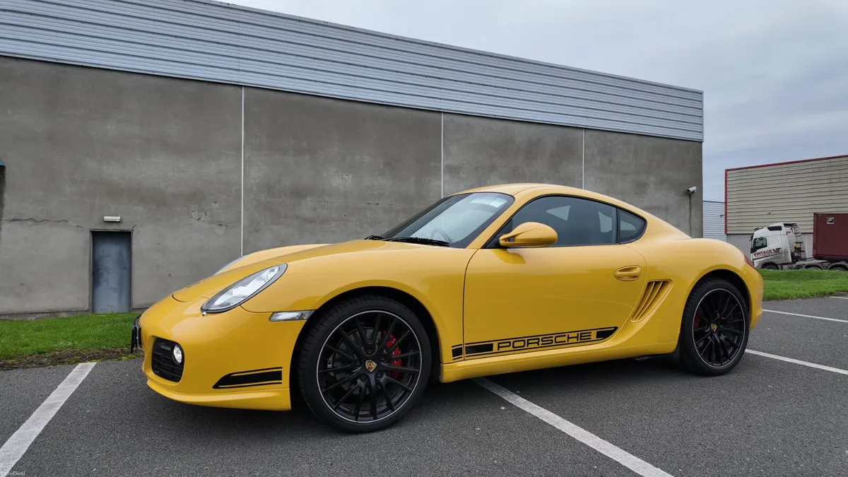 2011 Porsche Cayman S Manual with Low mileage - Image 2