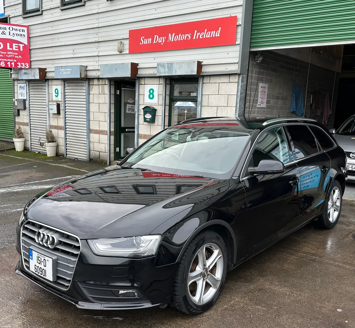 Automatic Audi A4 Estate - Image 1