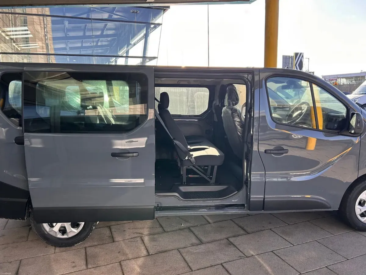 Renault Trafic/2026/Wheelchair Access/Taxi Spec - Image 4