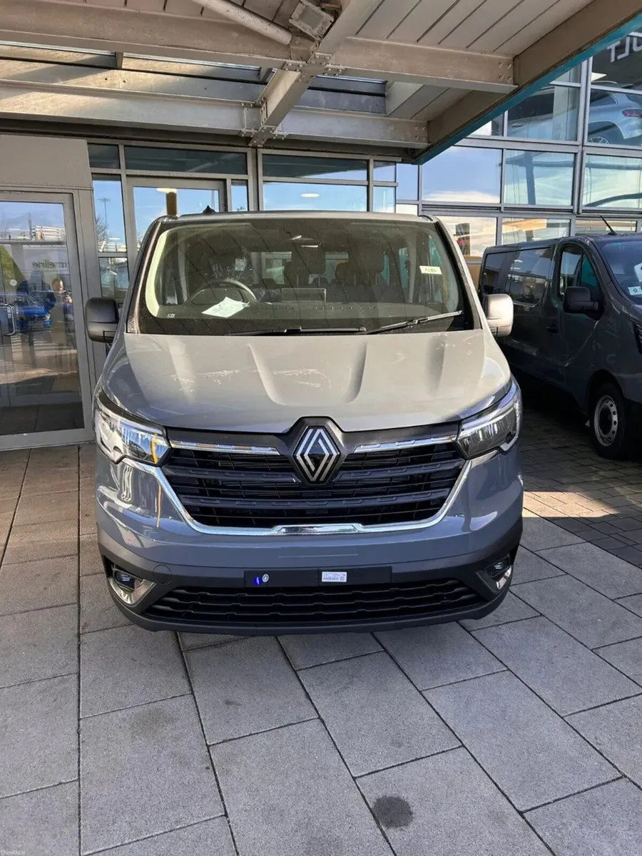 Renault Trafic/2026/Wheelchair Access/Taxi Spec - Image 3