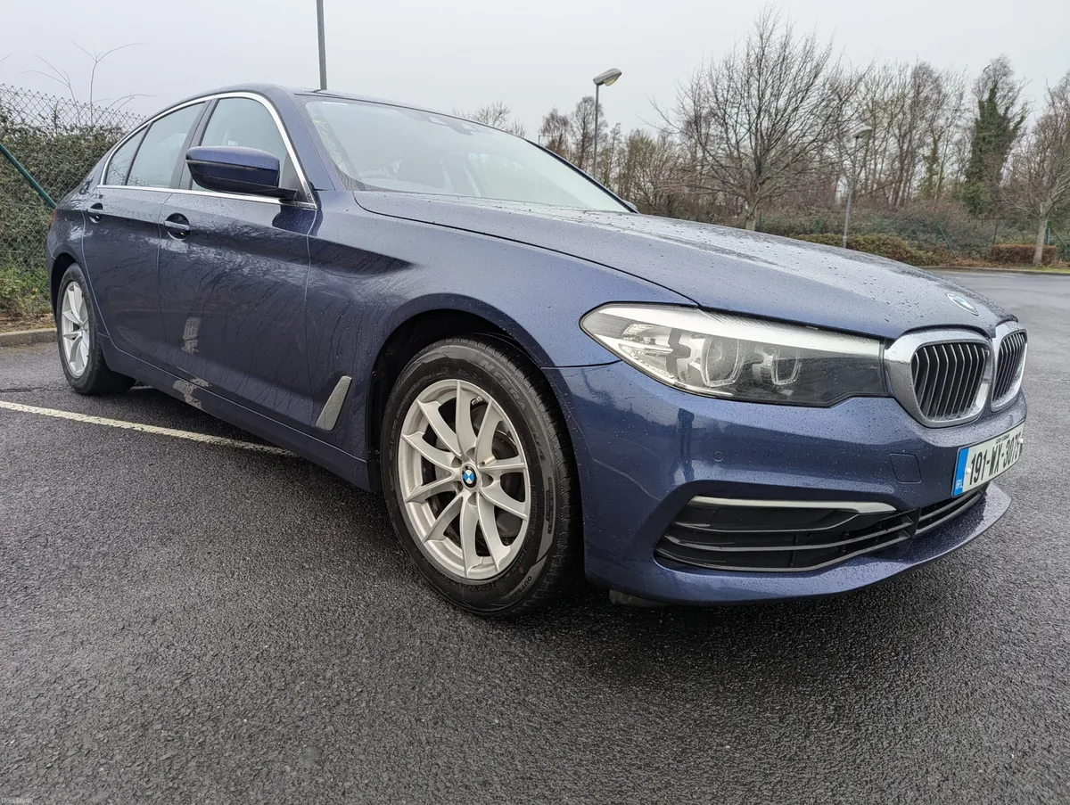 2019 BMW 520D SE AUTOMATIC - Image 1