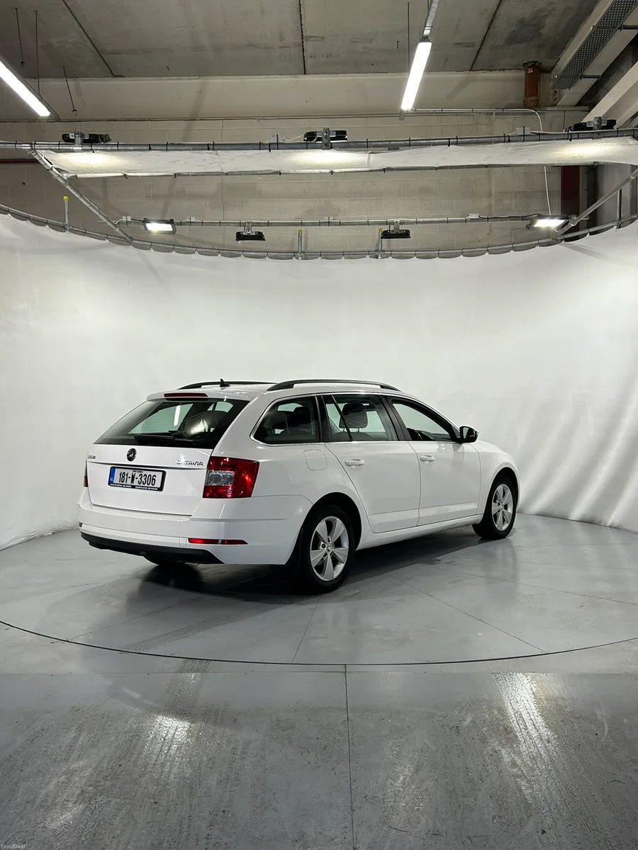 Skoda Octavia  many extras - Image 4