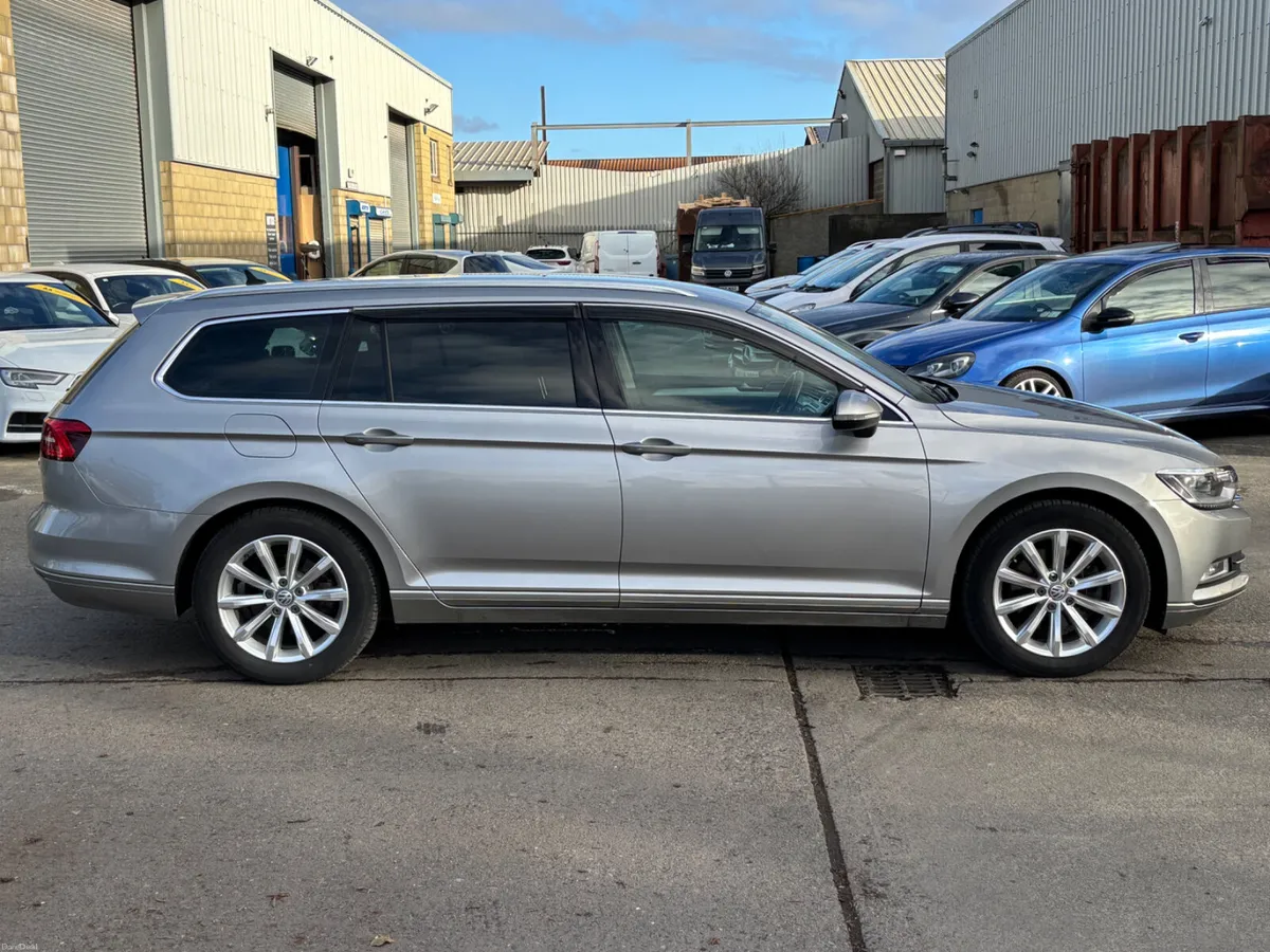 152 VOLKSWAGEN PASSAT 1.4TSIAUTO FULLY LOADED SPEC - Image 3