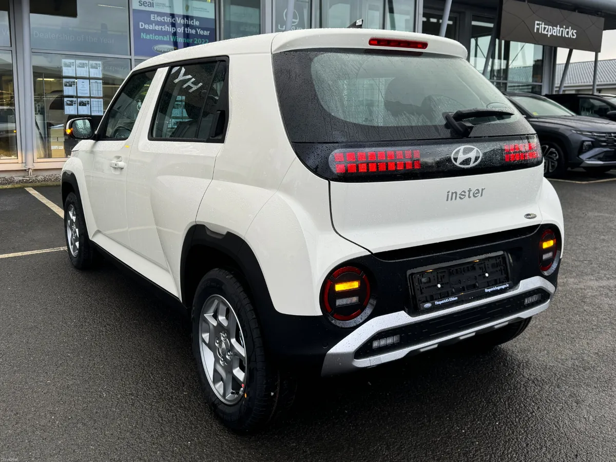 262 Hyundai INSTER - SIGNATURE 42Kwh - Image 6