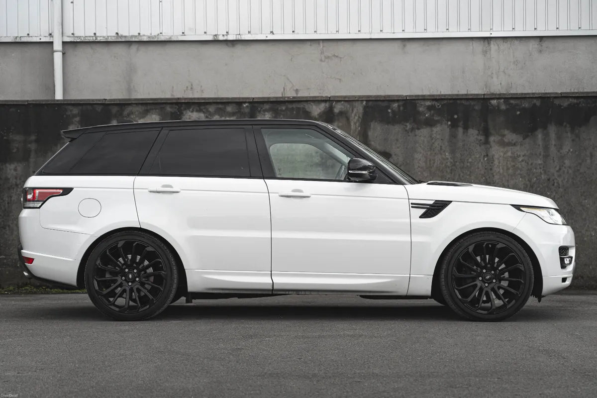 LAND ROVER RANGE ROVER SPORT HSE 3.0DIESEL - Image 4