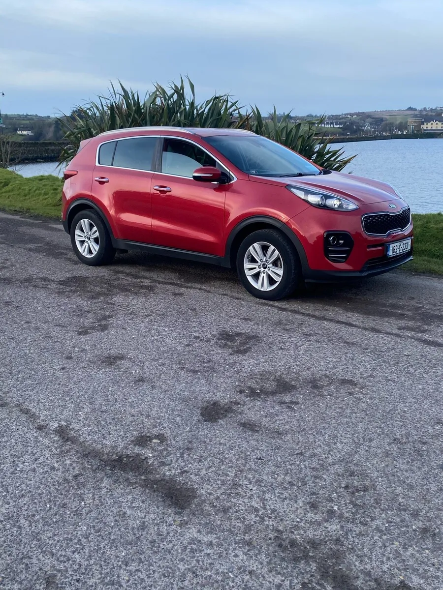 KIA SPORTAGE PLATINUM LOW KILOMETRES - Image 2