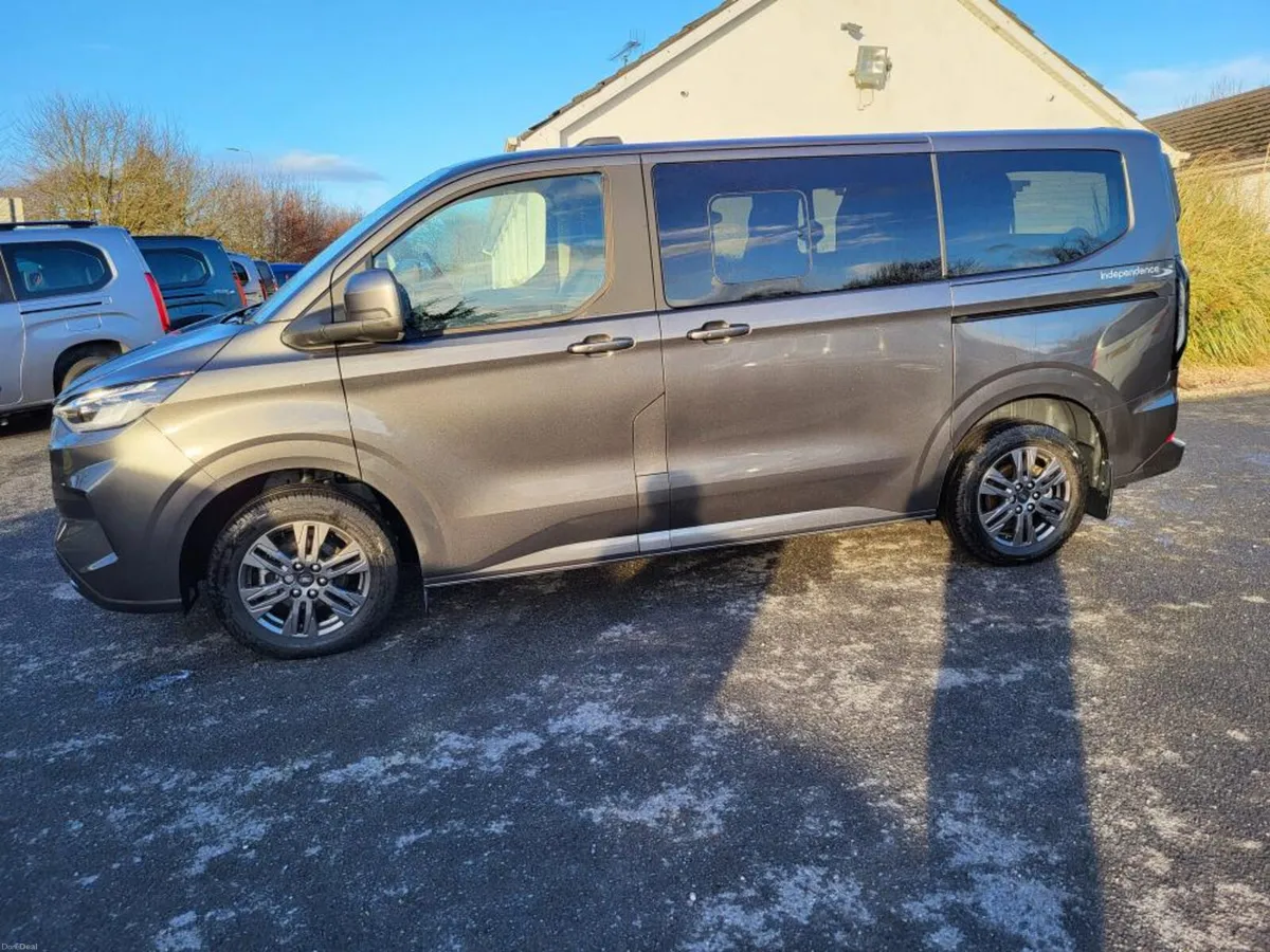Ford Tourneo Custom 2026 - Image 4