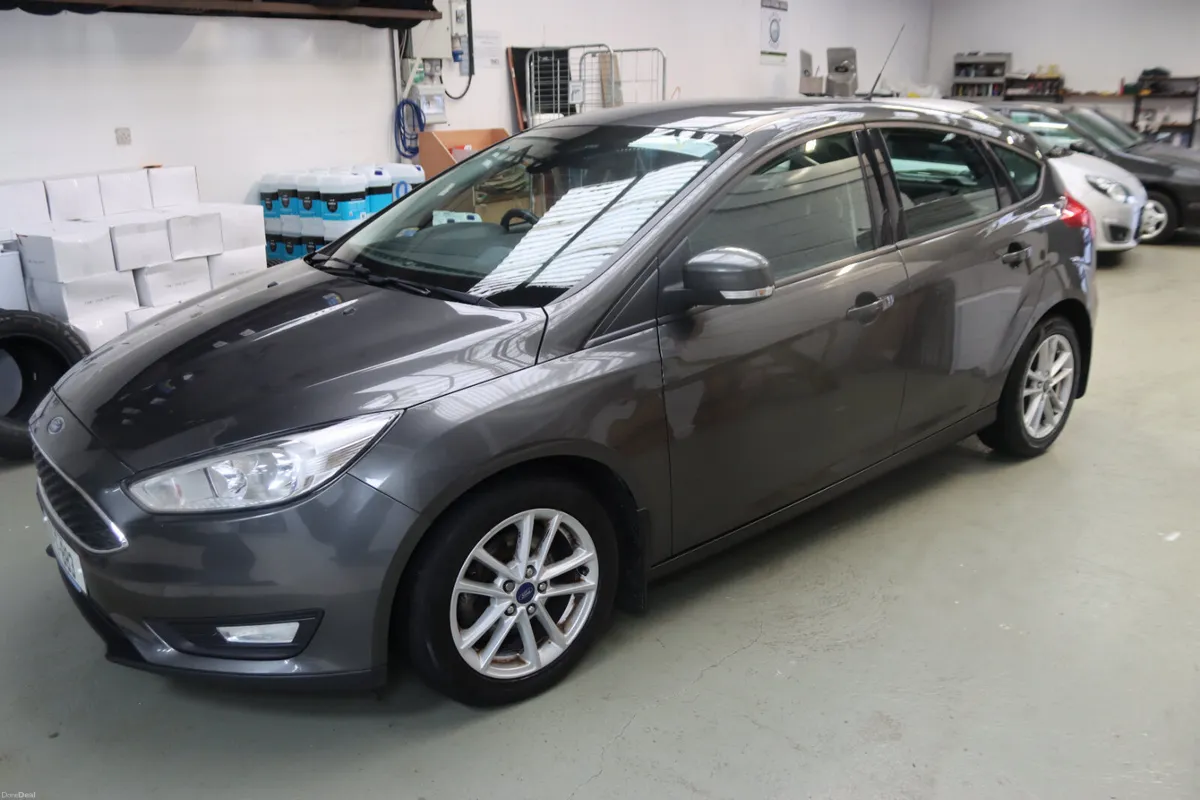2017 Ford Focus 1.0 Ecoboost Style 5-dr - Image 1