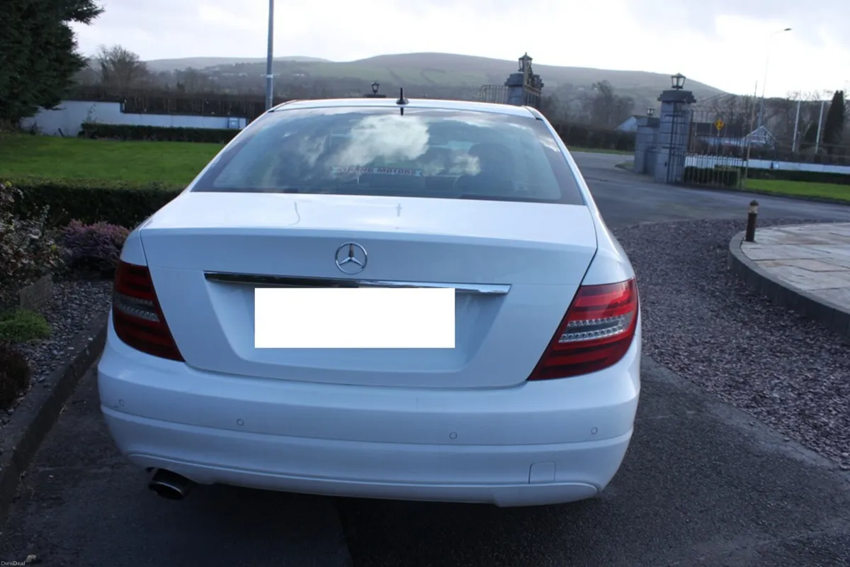 Mercedes C220 CDI Executive,  2012 - Image 2