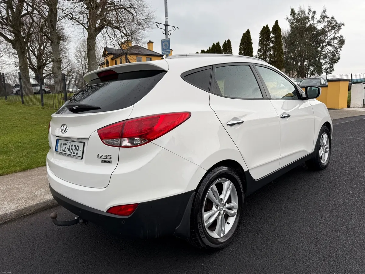 Hyundai ix35 2011 WHITE WITH PAN ROOF - Image 4