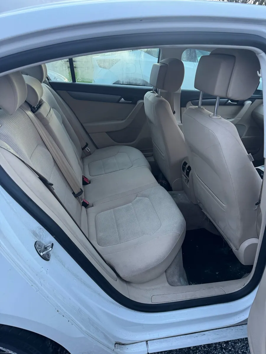Volkswagen Passat 2012 2 litre - Image 3