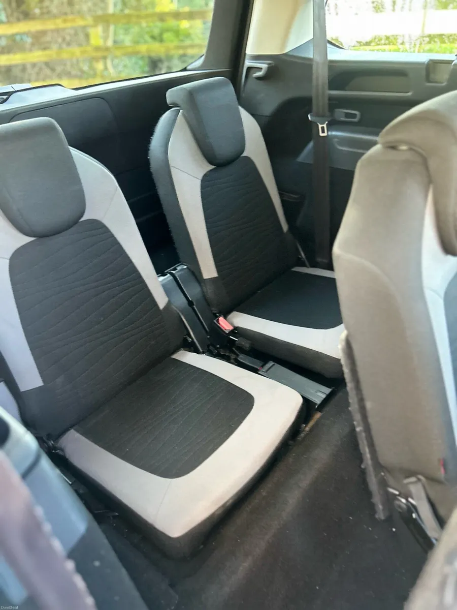 Citroen C4 grand Picasso exclusive 7 seats - Image 3