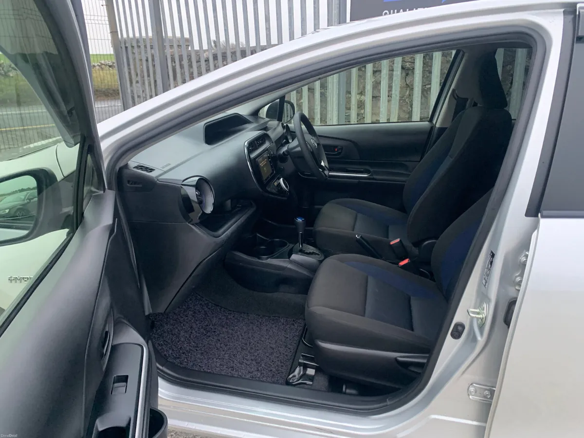 Toyota Aqua Self charging Hybrid 2019 - Image 3