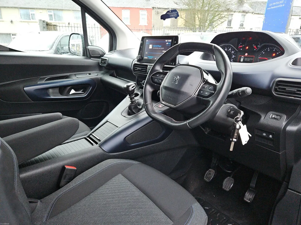 Peugeot Rifter 2020 wheelchair access - Image 6