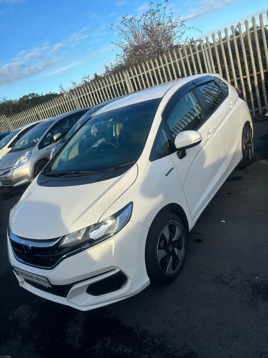 Honda fit auto hybrid low millage - Image 2