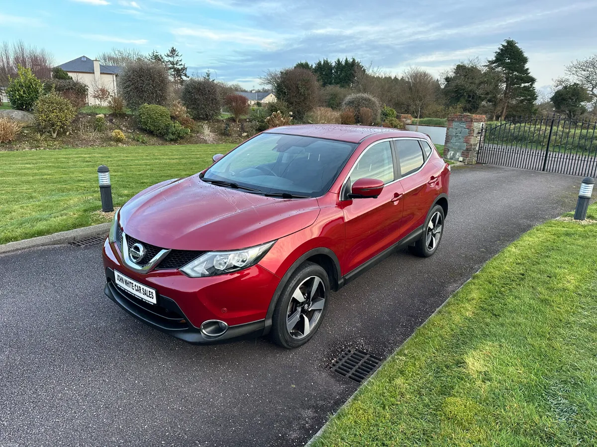 Nissan Qashqai SV Premium petrol - Image 1