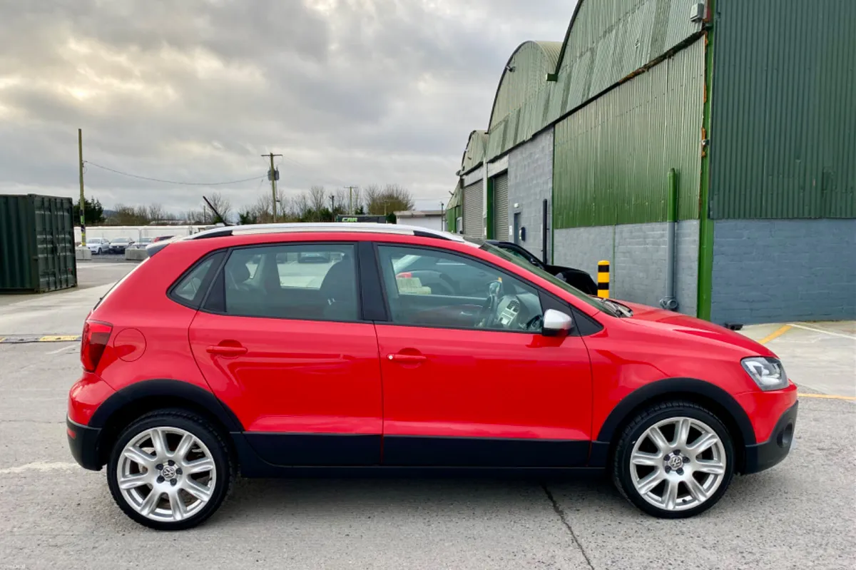 VOLKSWAGEN CROSS POLO 2015 /1.2 TSI 5DR 90HP/ - Image 4