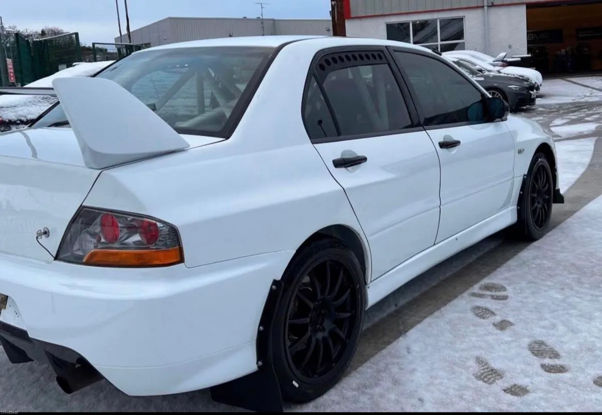 MITSUBISHI EVO 9 GROUP A RALLY CAR - Image 2