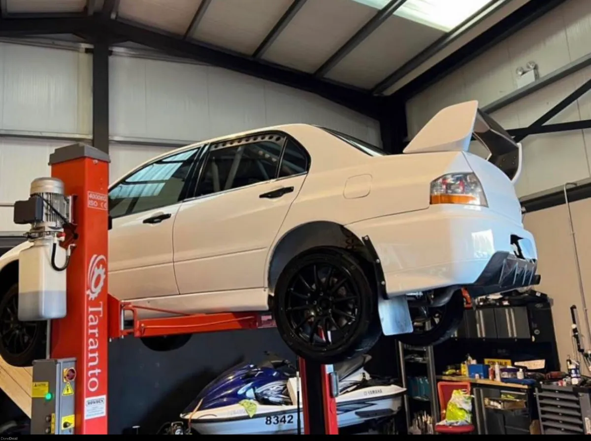 MITSUBISHI EVO 9 GROUP A RALLY CAR - Image 4