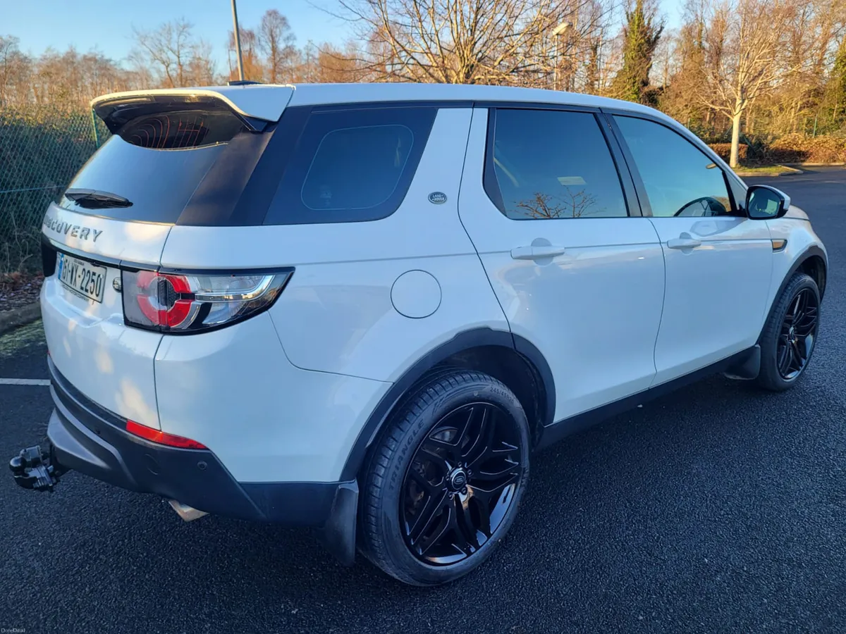 2015 LANDROVER DISCOVERY SPORT 2.2 7 SEATER SE - Image 4