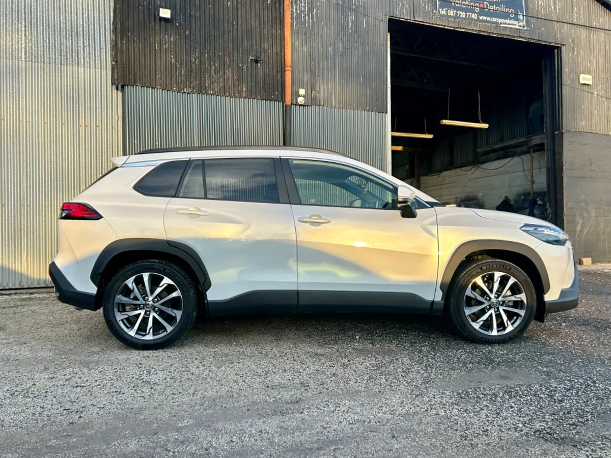 Toyota Corolla 2023 - Image 3