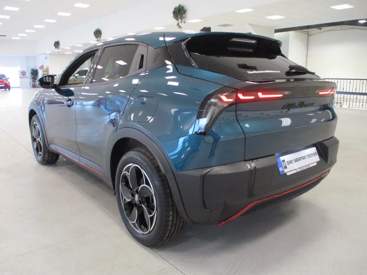 NEW 262 OFFERS-ALFA ROMEO JUNIOR SPECIALE 54kWh - Image 5
