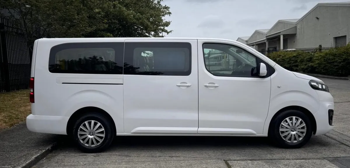 2020 Opel Vivaro 9 Seater / Wheel Chair Ramp - Image 3