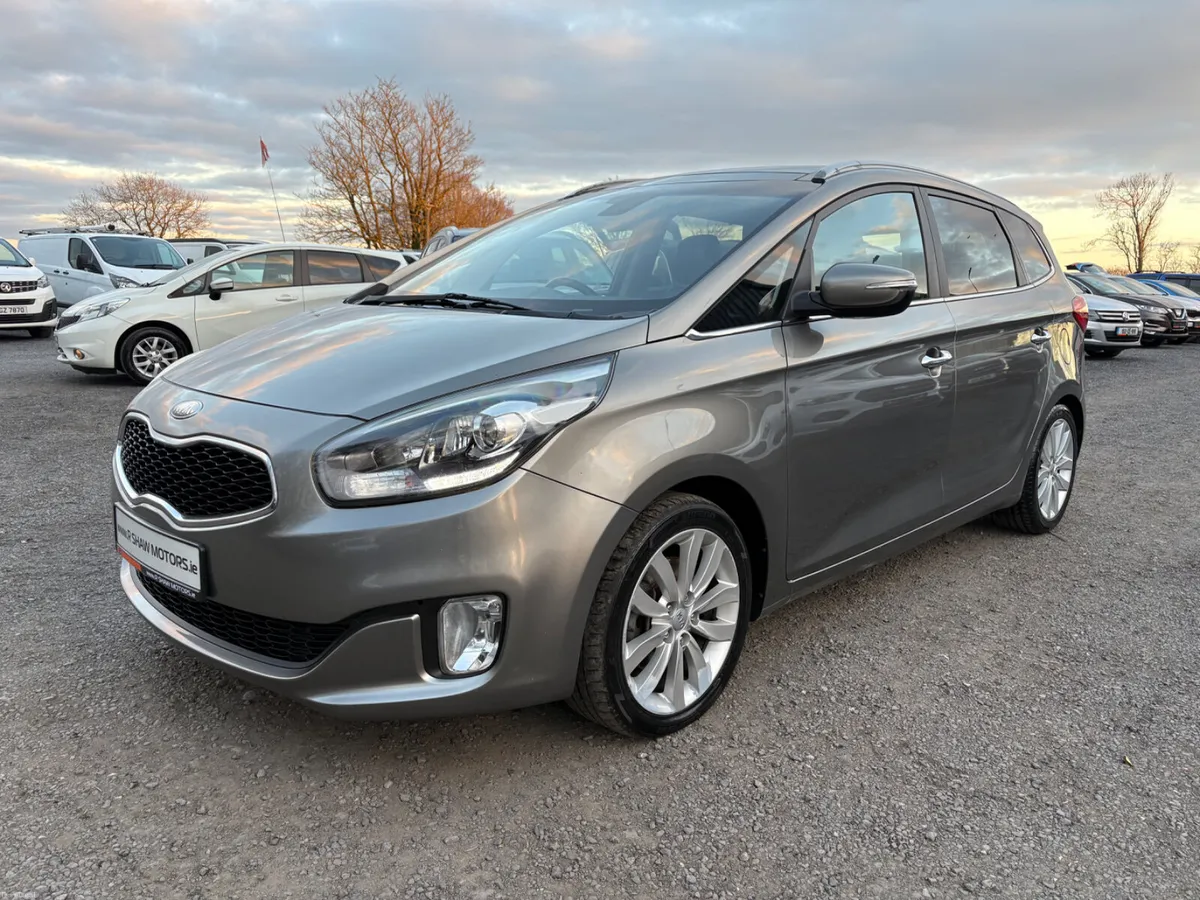 Kia Carens - Image 1