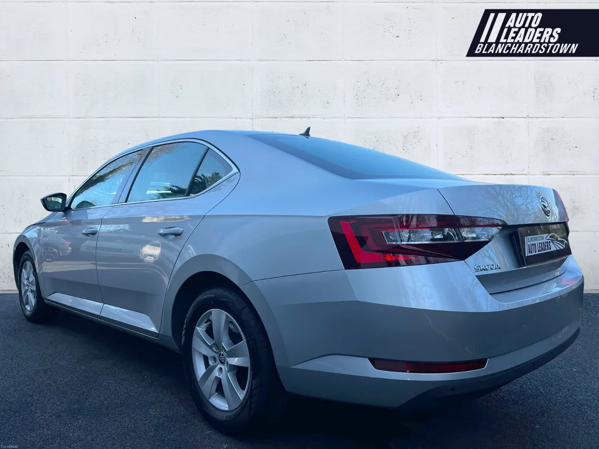 SKODA SUPERB 2.0 TDI AMBITION 150HP - Image 4