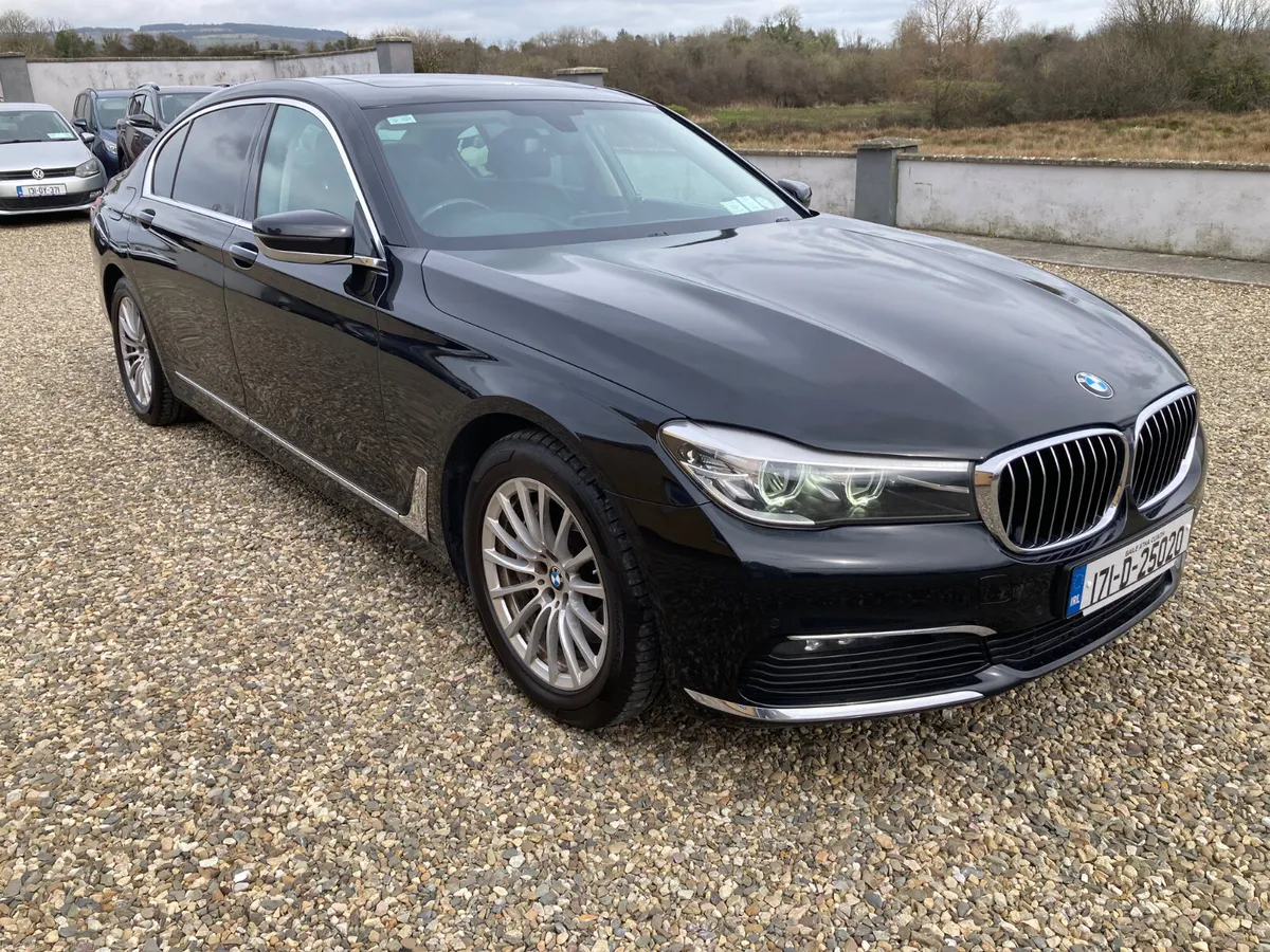 BMW 7-Series 2017  LD Limo - Image 1