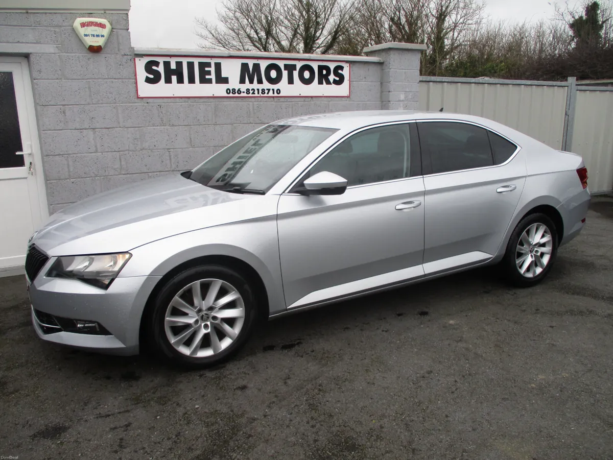 Skoda Superb 2019 - Image 2