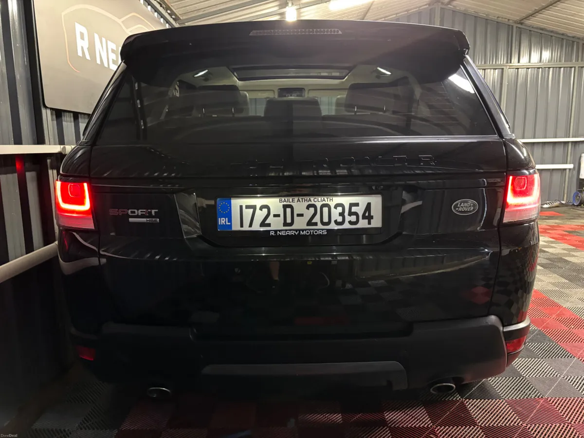 172 Land Rover Range Rover Sport 3.0D 7 Seat HSE - Image 2